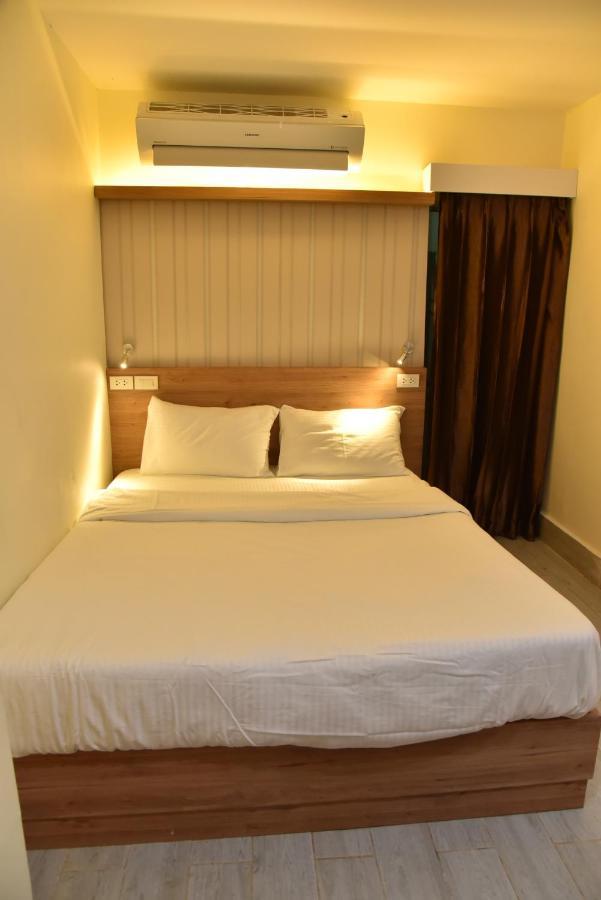 Rose Nana Hotel Bangkok Dış mekan fotoğraf